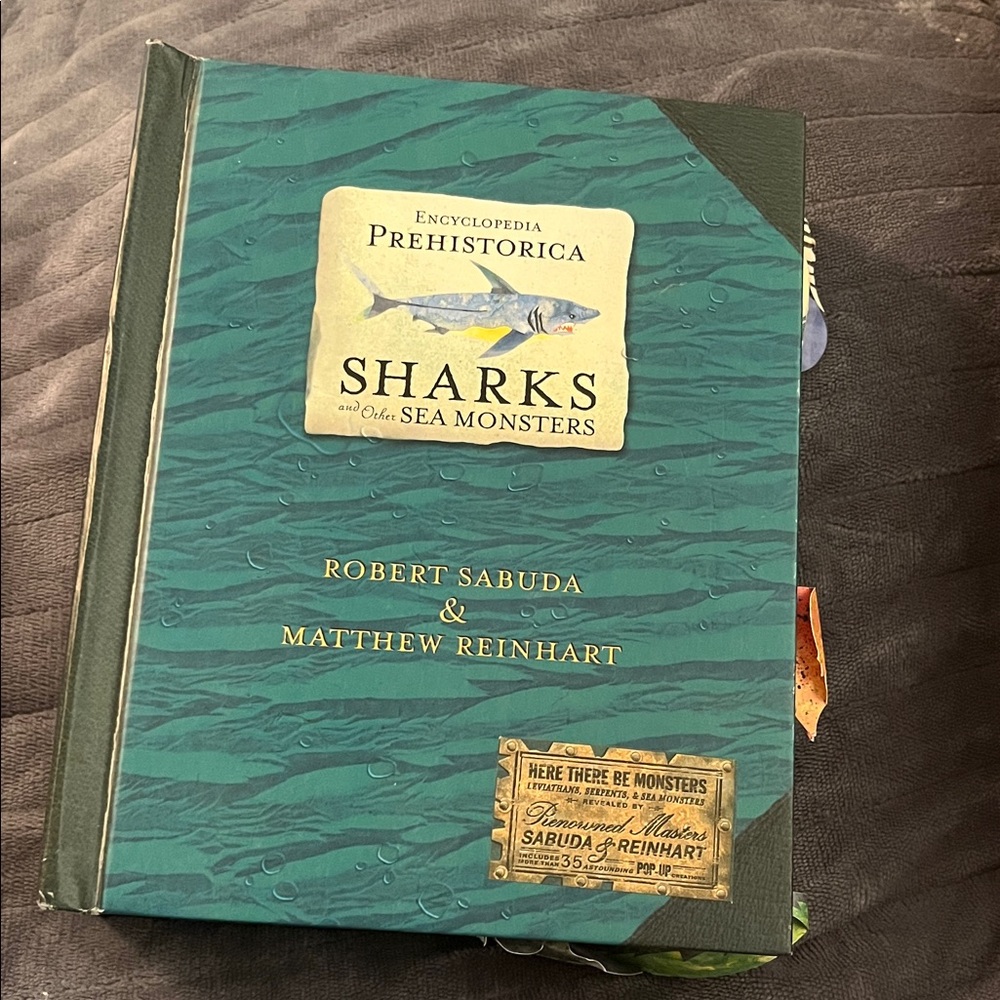 Sharks and Other Sea Monsters Pop-Up Book - Green